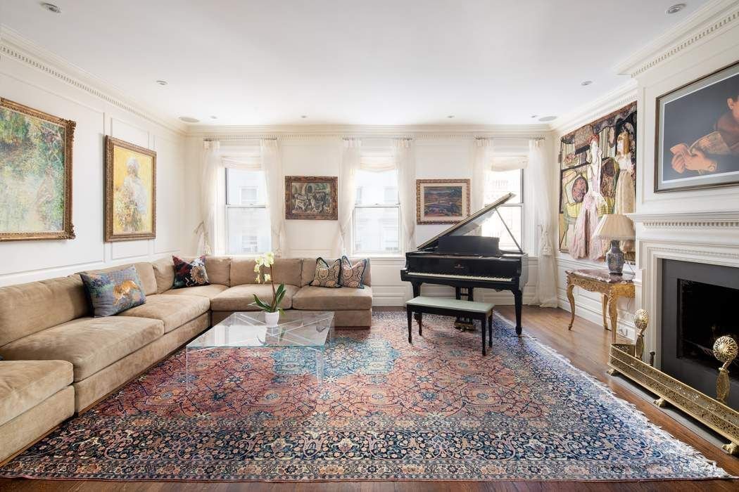 Real estate property located at 4 82nd #5th Floor, NewYork, Upper East Side, New York City, NY