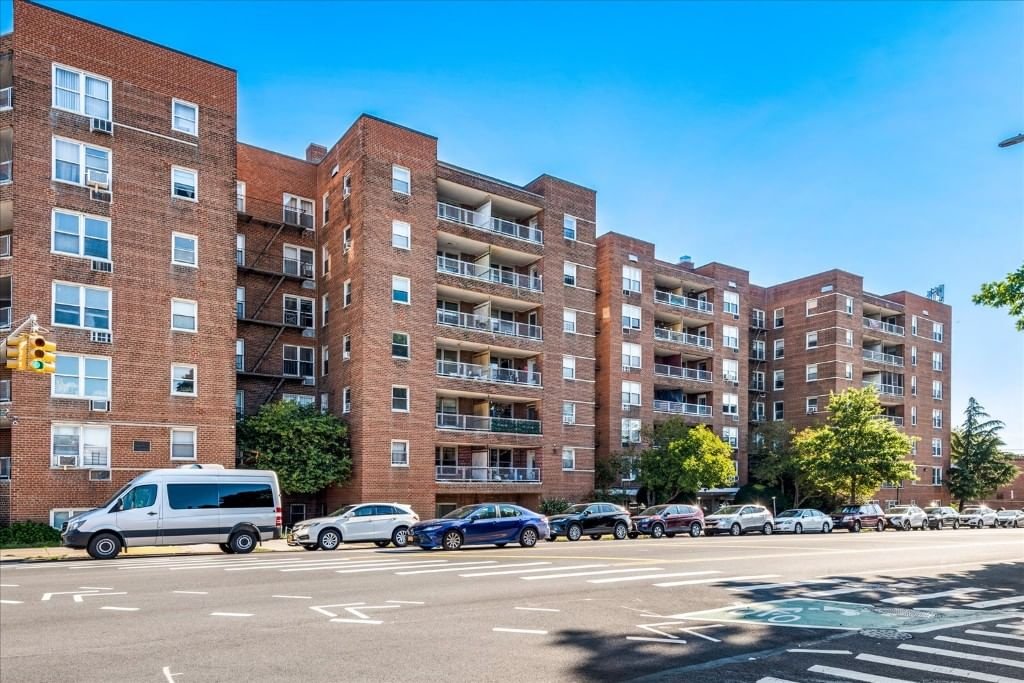 Real estate property located at 60-11 Broadway #5M, Queens, New York City, NY