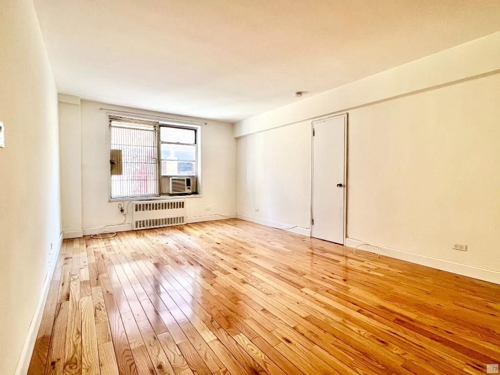 Real estate property located at 302 88th #6H, NewYork, Upper East Side, New York City, NY
