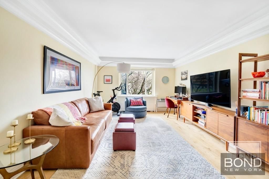 Real estate property located at 530 90th #3G, NewYork, Upper East Side, New York City, NY