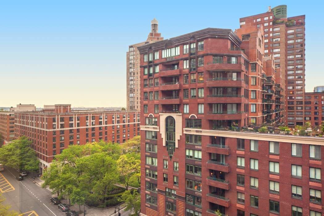 Real estate property located at 225 Rector #11R, New York, Battery Park, New York City, NY