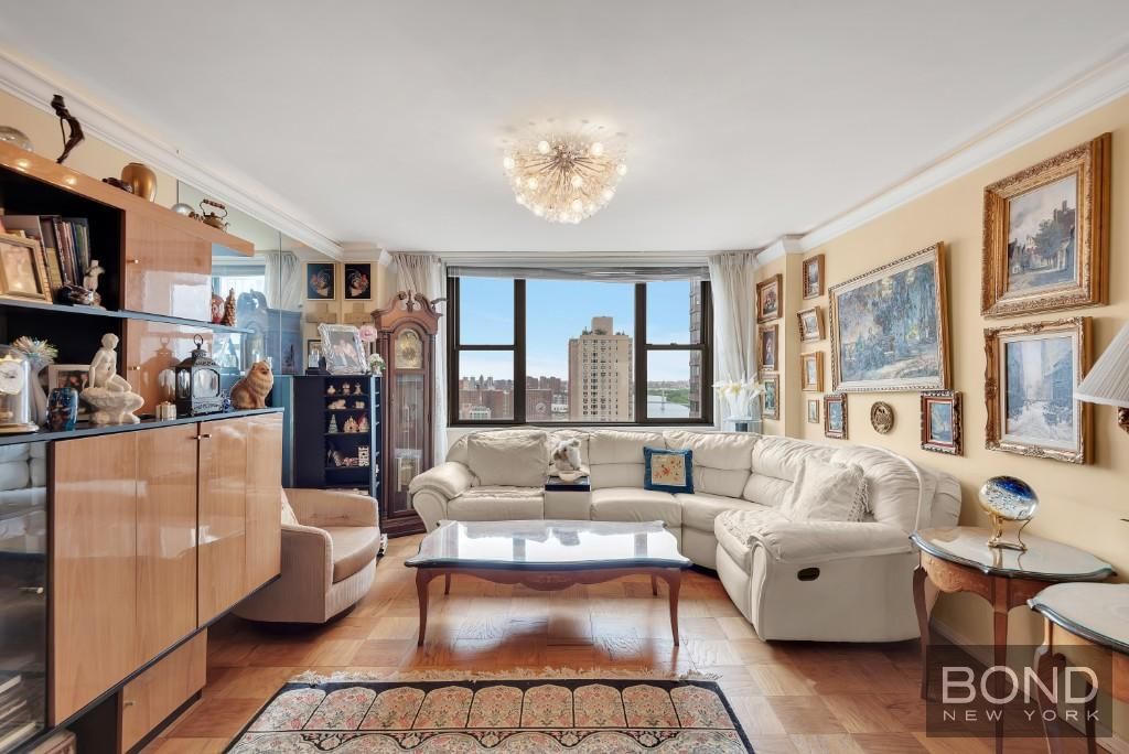 Real estate property located at 444 86th #27J, New York, Upper East Side, New York City, NY