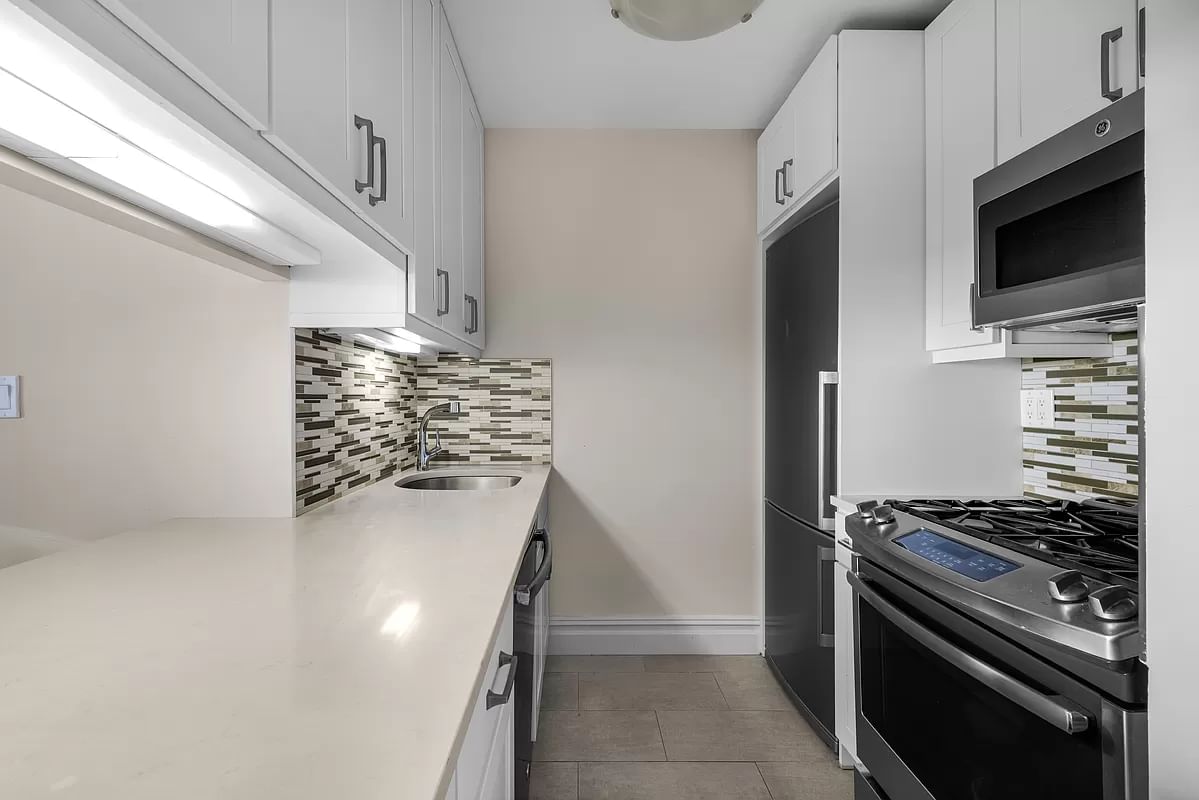 Real estate property located at 377 RECTOR #10L, New York, Battery Park City, New York City, NY