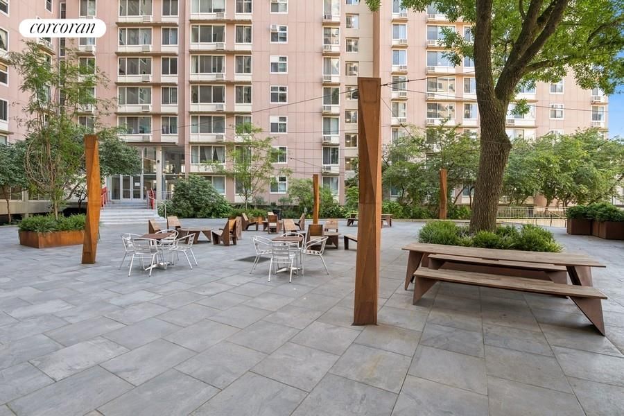 Real estate property located at 575 MAIN #1408, New York, Roosevelt Island, New York City, NY