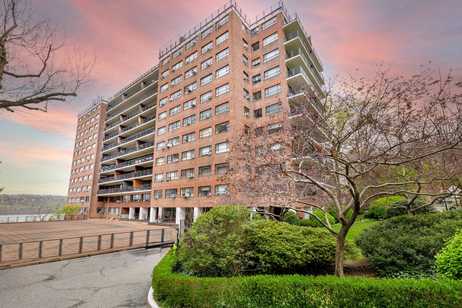 Real estate property located at 2727 Palisade #7-B, Bronx, Spuyten Duyvil, New York City, NY