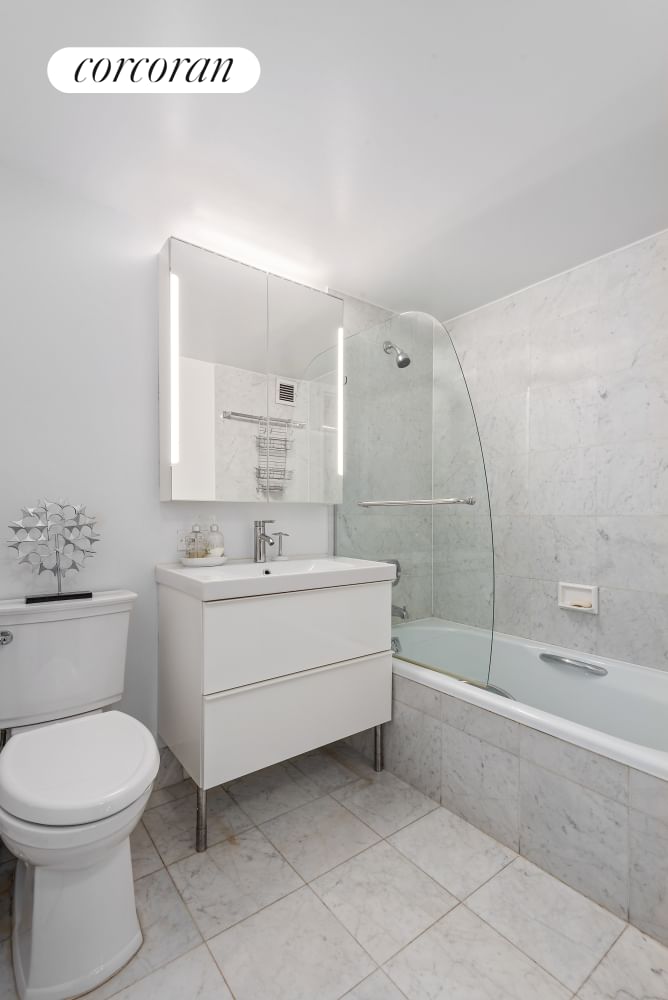 Real estate property located at 2 END #8LM, New York, Battery Park City, New York City, NY