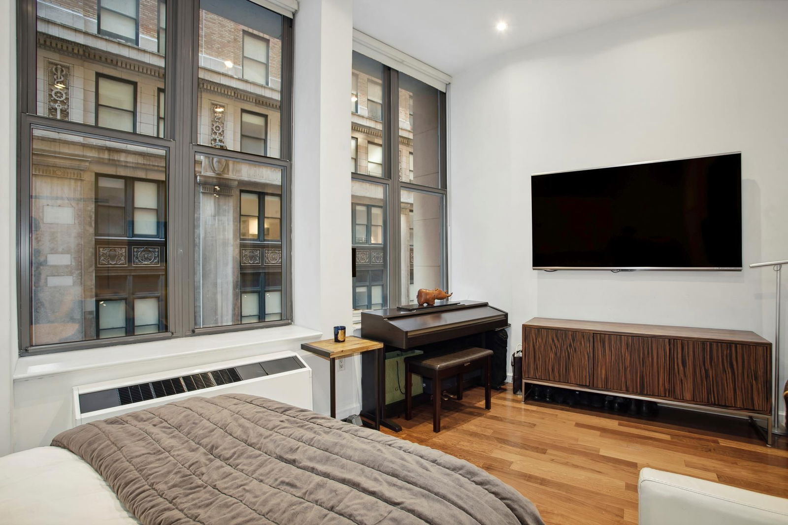 Real estate property located at 1 Wall Street Court #207, New York, Financial District, New York City, NY