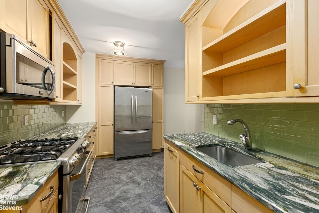 Real estate property located at 116 PINEHURST D11, New York, Hudson Heights, New York City, NY