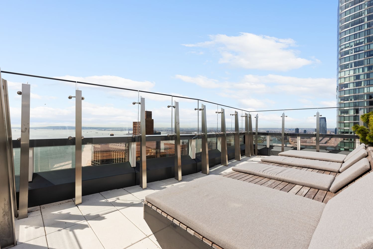 Real estate property located at 77 GREENWICH #36B, New York, Financial District, New York City, NY