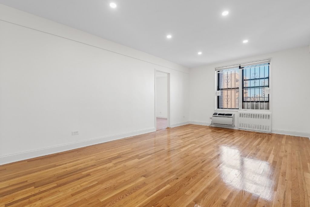 Real estate property located at 65-15 38th #5W, Queens, Woodside, New York City, NY