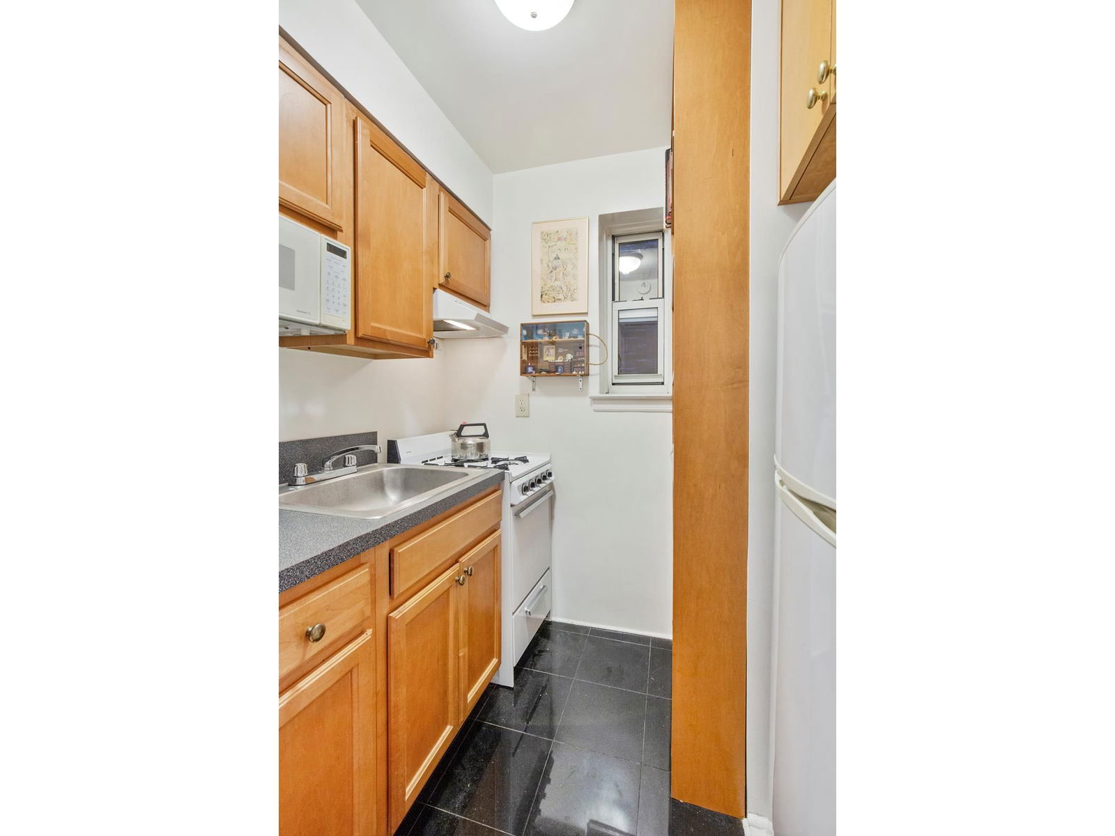 Real estate property located at 538 84TH #2C, New York, Yorkville, New York City, NY