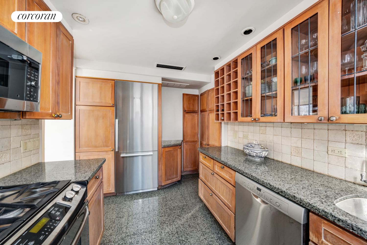 Real estate property located at 169 69TH #11C, New York, Lenox Hill, New York City, NY