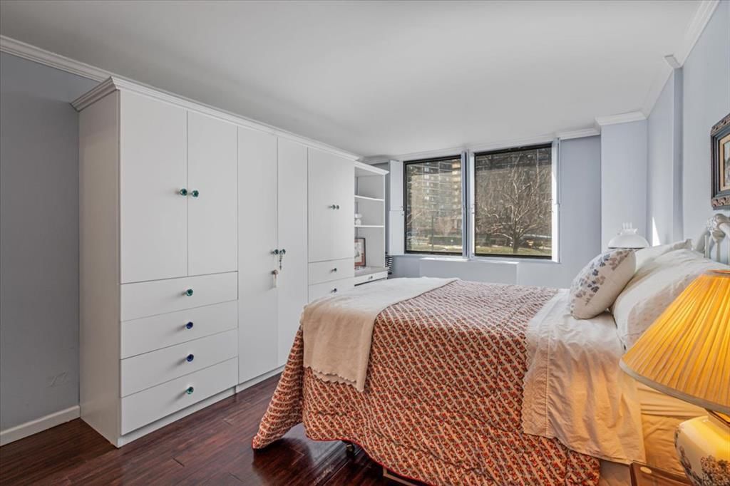 Real estate property located at 2 Bay Club #1-V, Queens, Bay Terrace, New York City, NY