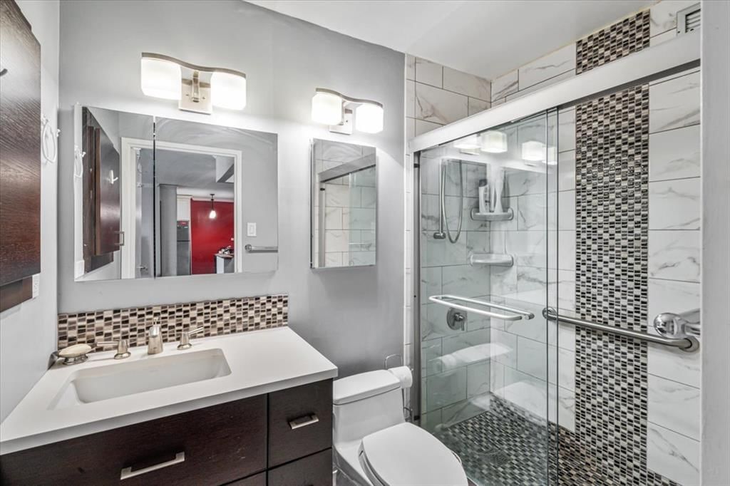Real estate property located at 2 Bay Club #1-V, Queens, Bay Terrace, New York City, NY