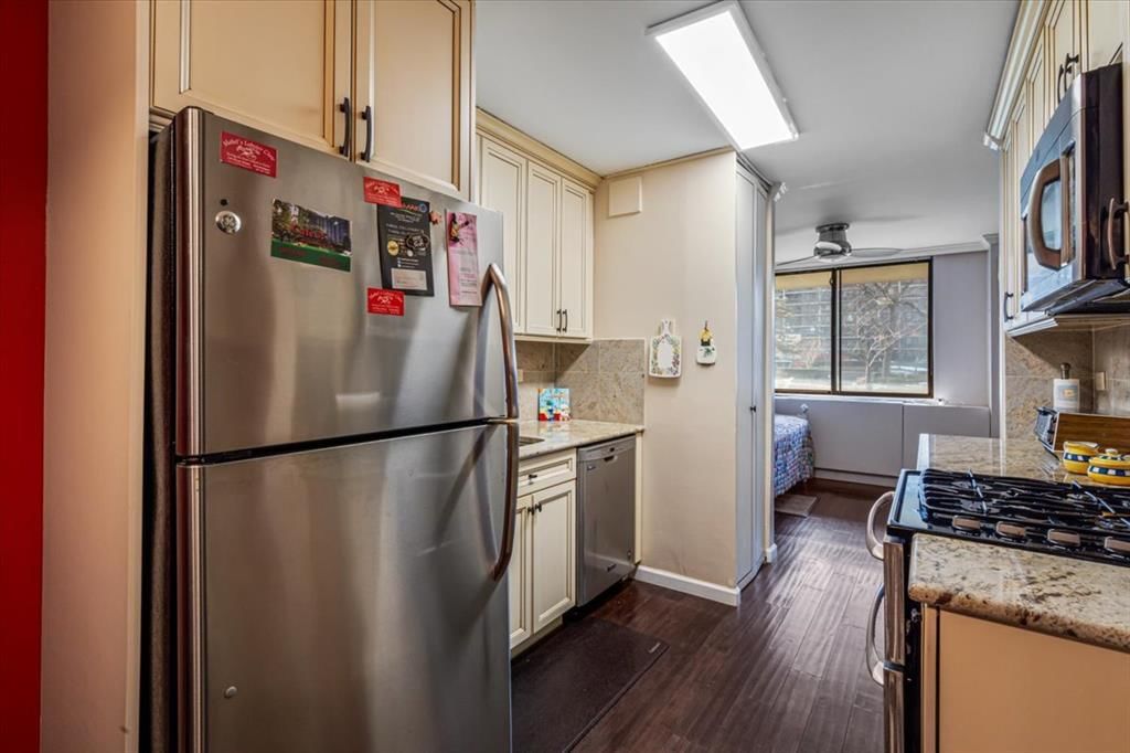 Real estate property located at 2 Bay Club #1-V, Queens, Bay Terrace, New York City, NY