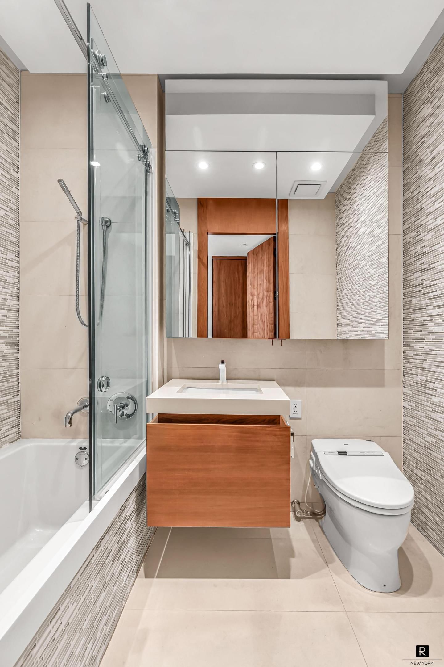 Real estate property located at 2 River #15-R, New York, Battery Park City, New York City, NY