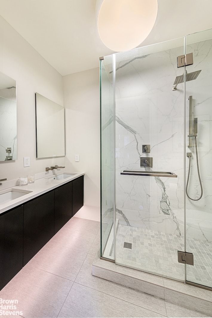 Real estate property located at 1070 PARK #5D, New York, Carnegie Hill, New York City, NY