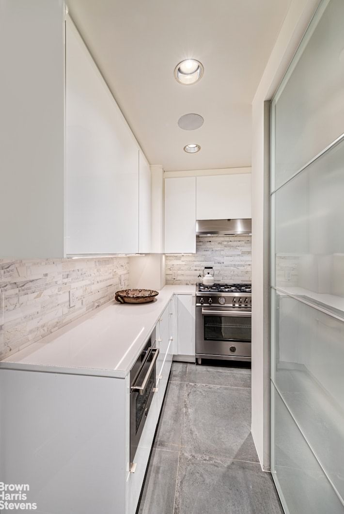 Real estate property located at 1070 PARK #5D, New York, Carnegie Hill, New York City, NY