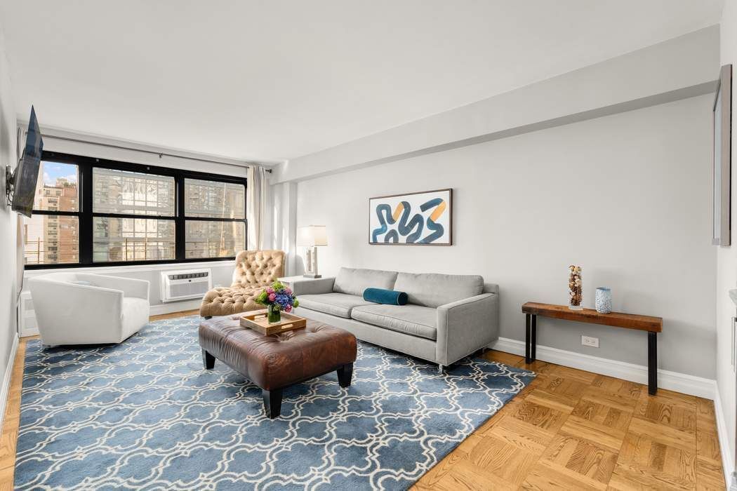 Real estate property located at 399 72nd #17H, New York, Upper East Side, New York City, NY