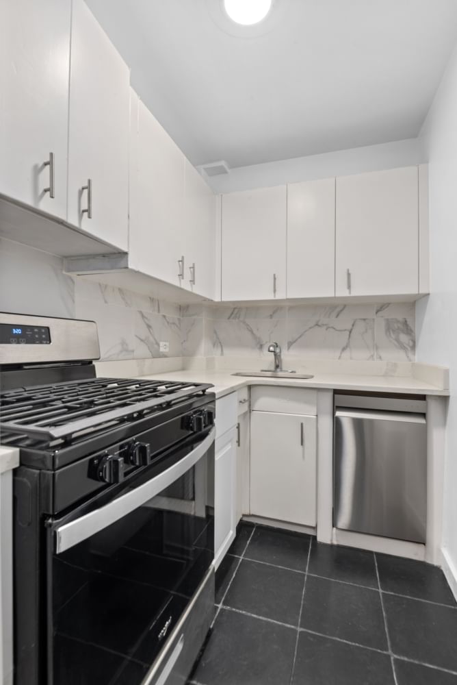 Real estate property located at 446 86TH #2B, New York, Yorkville, New York City, NY
