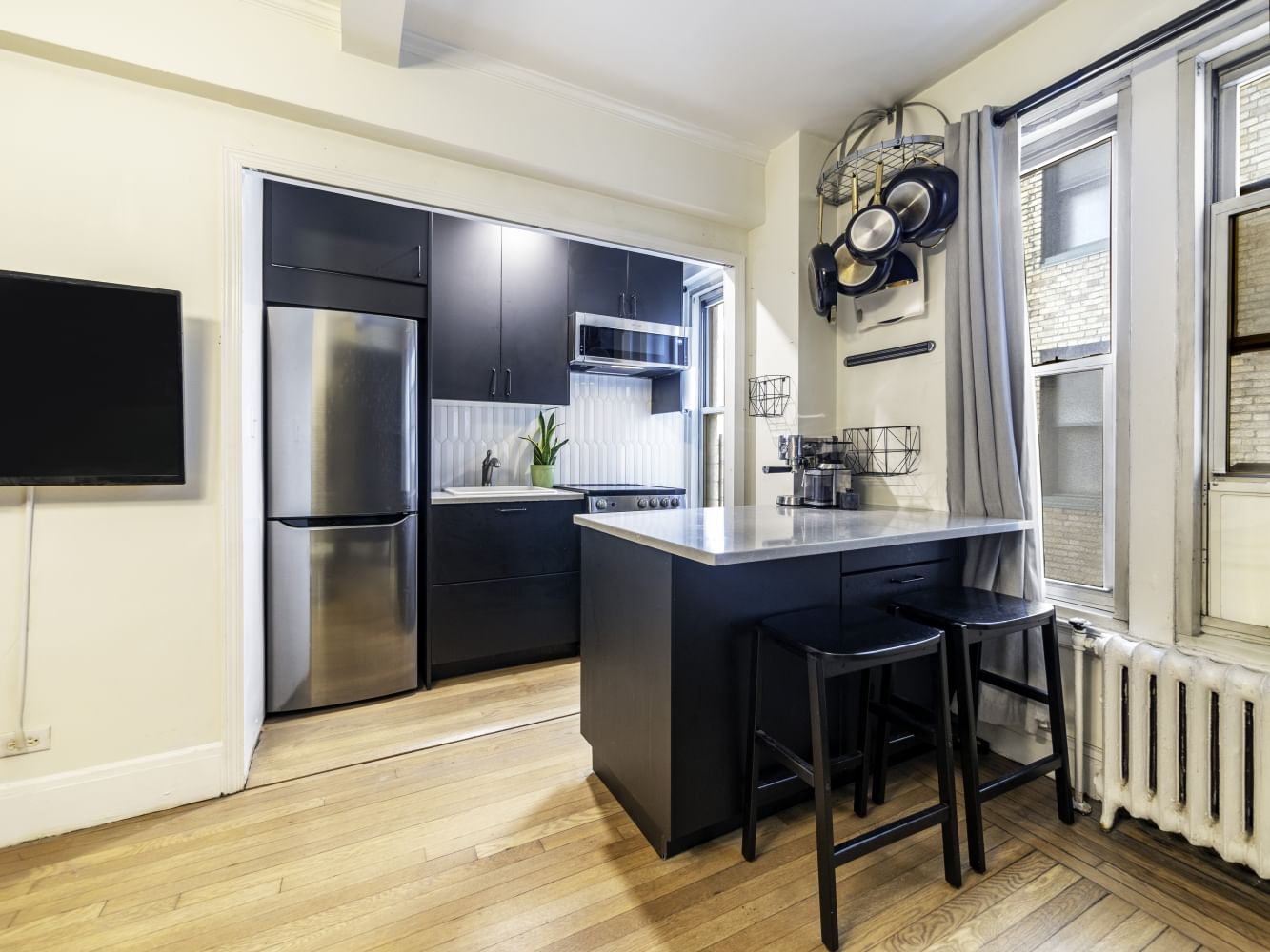 Real estate property located at 325 45TH #404, New York, Hells Kitchen, New York City, NY