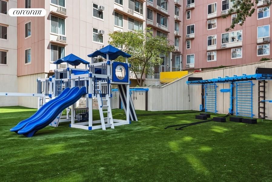 Real estate property located at 575 MAIN #605, New York, Roosevelt Island, New York City, NY