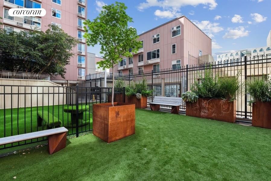 Real estate property located at 575 MAIN #605, New York, Roosevelt Island, New York City, NY