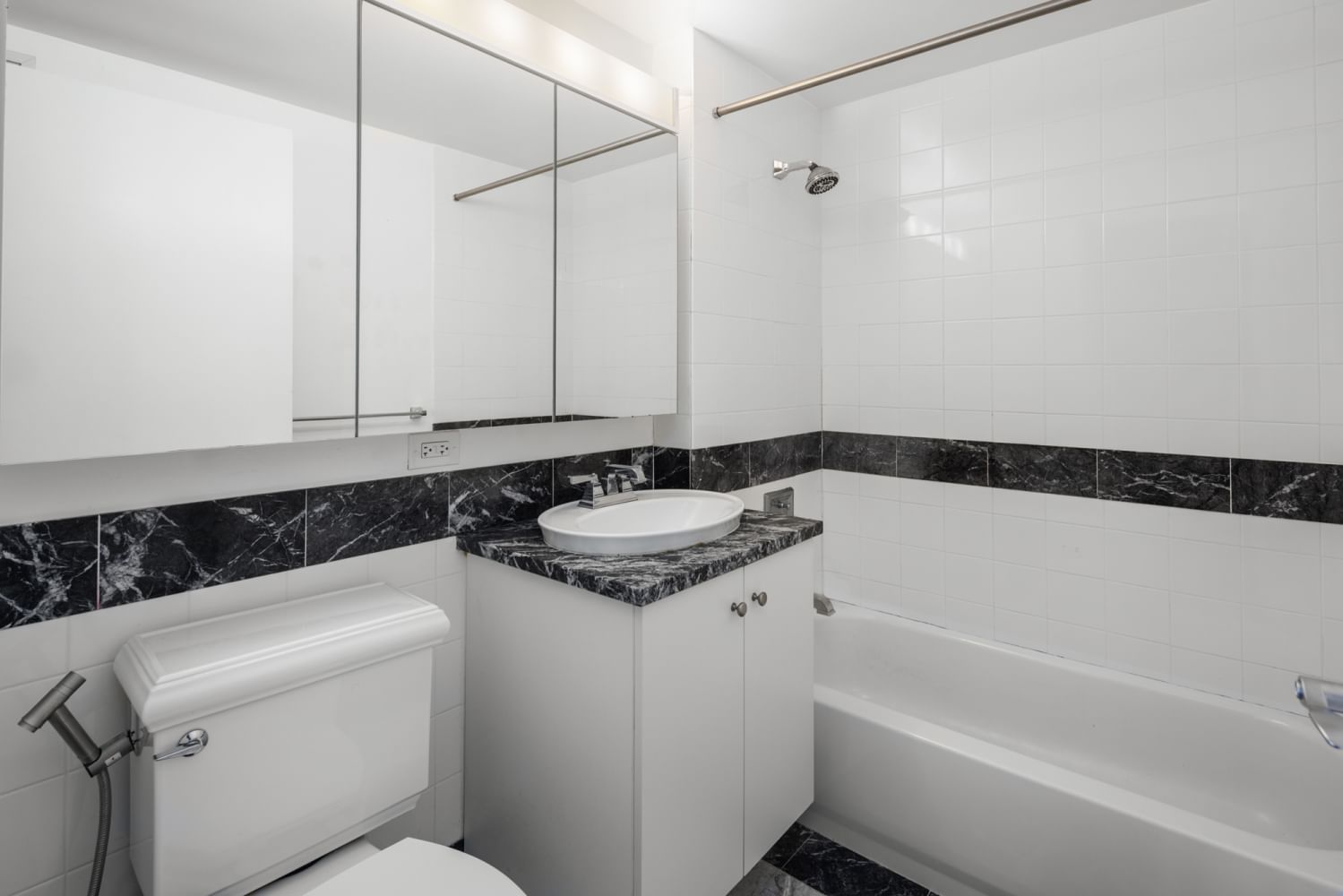 Real estate property located at 425 MAIN #10J, New York, Roosevelt Island, New York City, NY