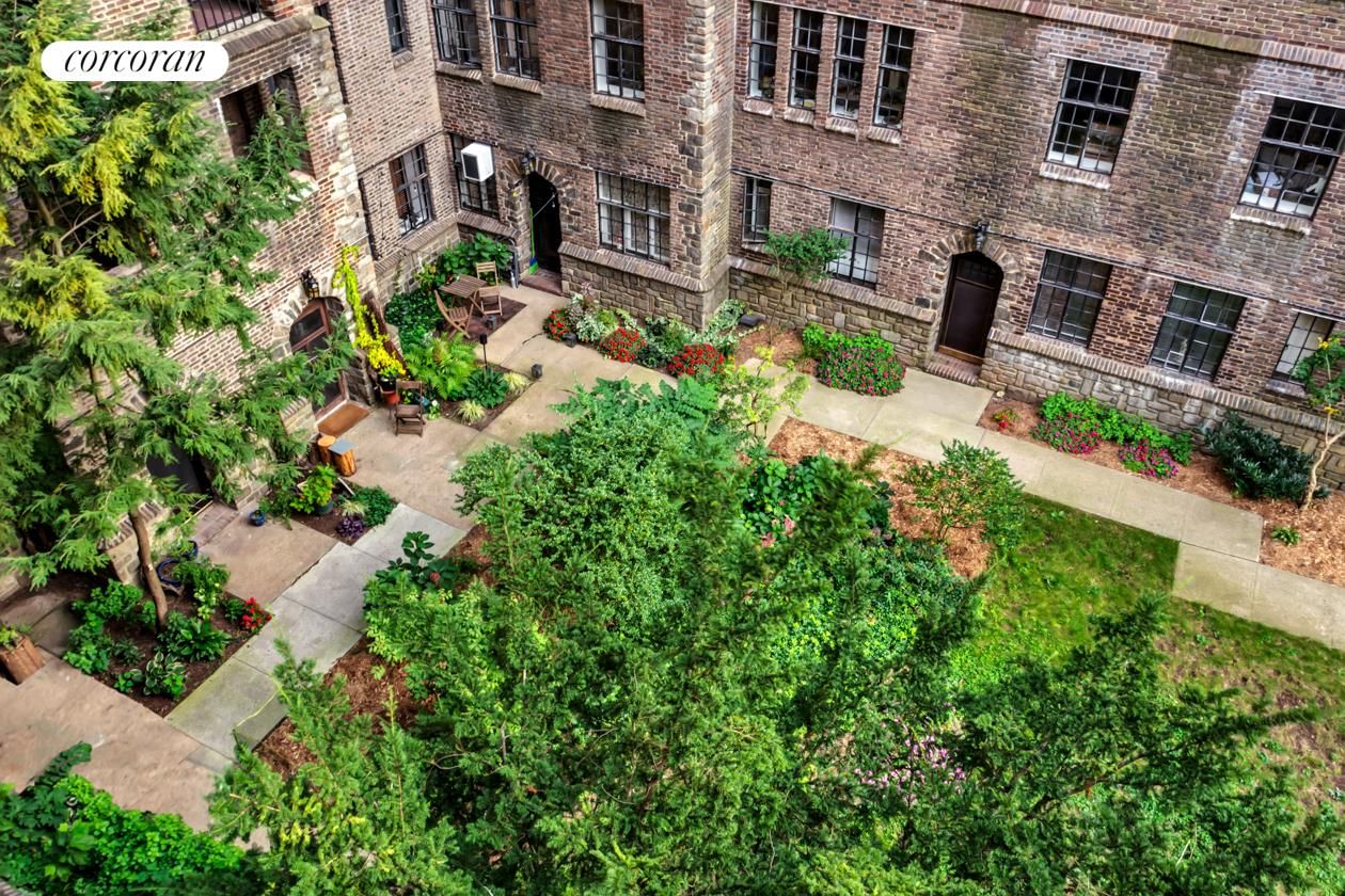 Real estate property located at 116 PINEHURST G33, New York, Hudson Heights, New York City, NY