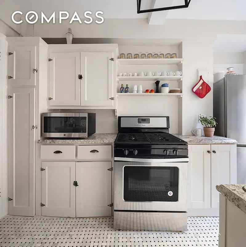 Real estate property located at 151 83rd #5E, New York, Upper East Side, New York City, NY