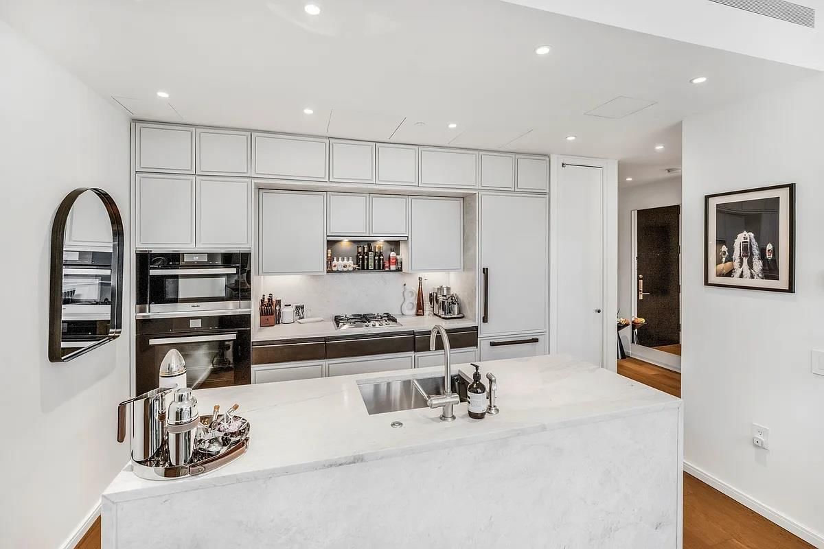 Real estate property located at 5 BEEKMAN #18C, New York, Fulton/seaport, New York City, NY