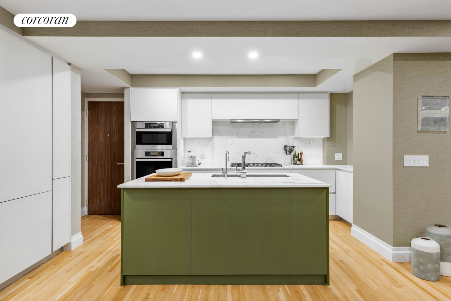 Real estate property located at 737 PARK #5G, New York, Lenox Hill, New York City, NY