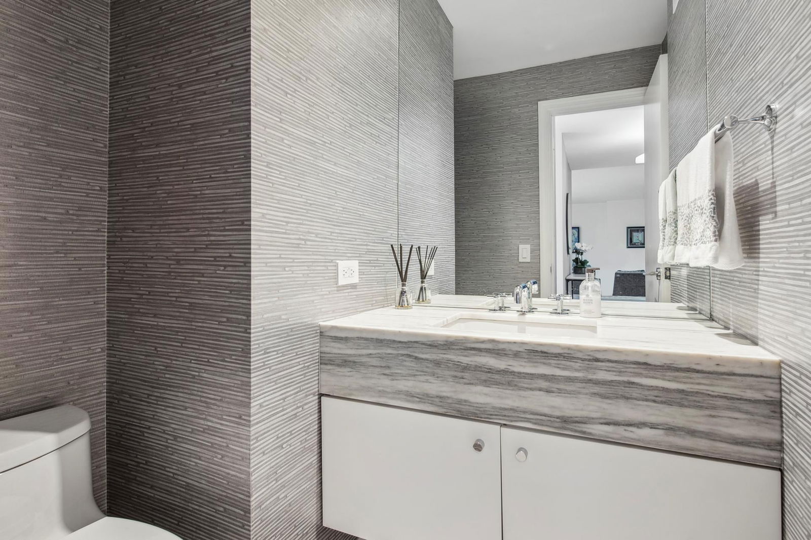 Real estate property located at 200 62ND #23D, New York, Lenox Hill, New York City, NY