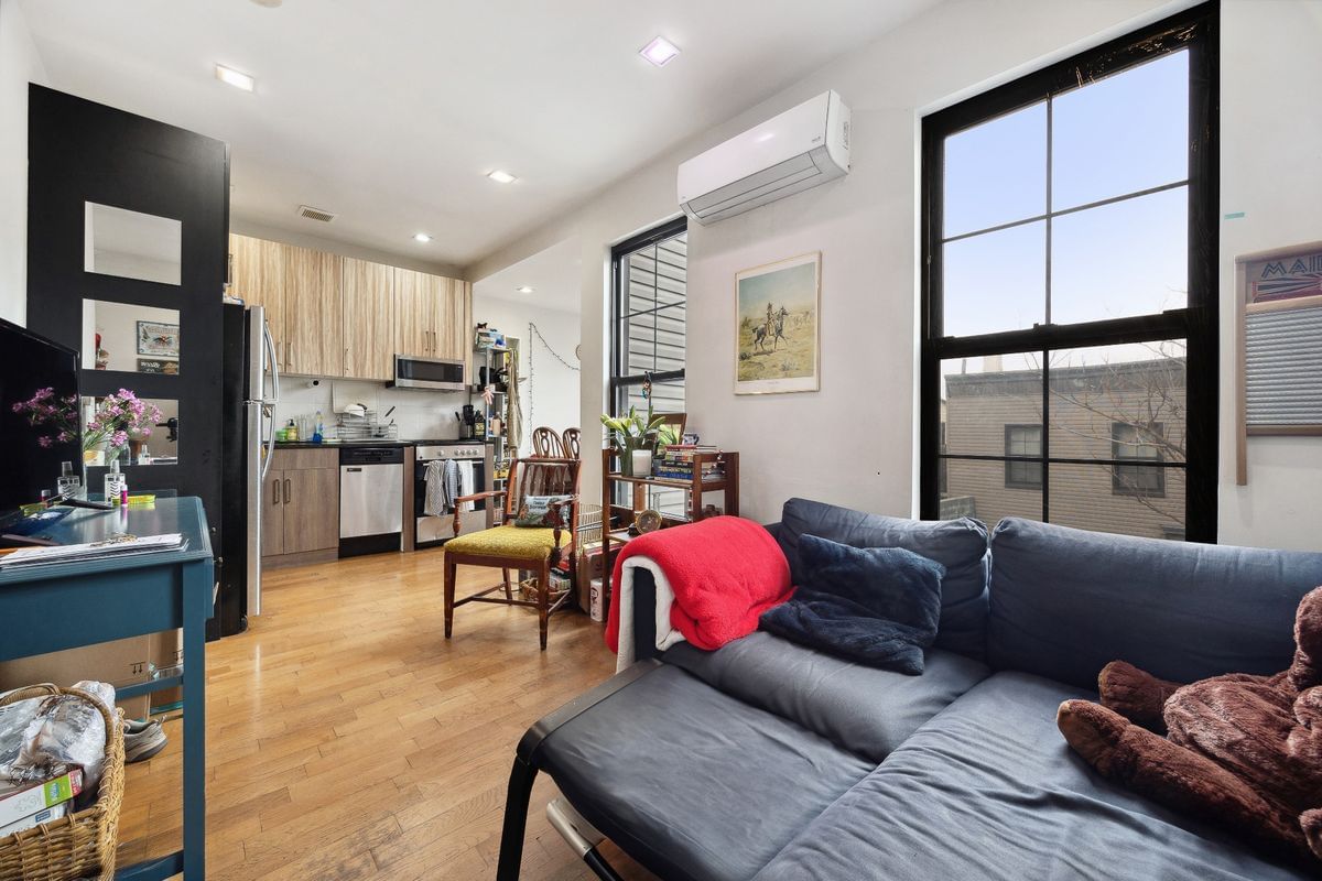 Real estate property located at 118 Kingsland #1, Kings, Greenpoint, New York City, NY