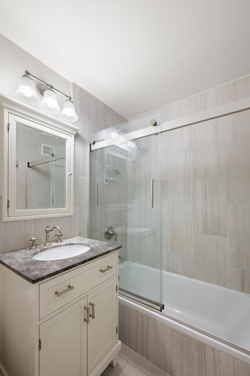 Real estate property located at 575 MAIN #1101, New York, Roosevelt Island, New York City, NY