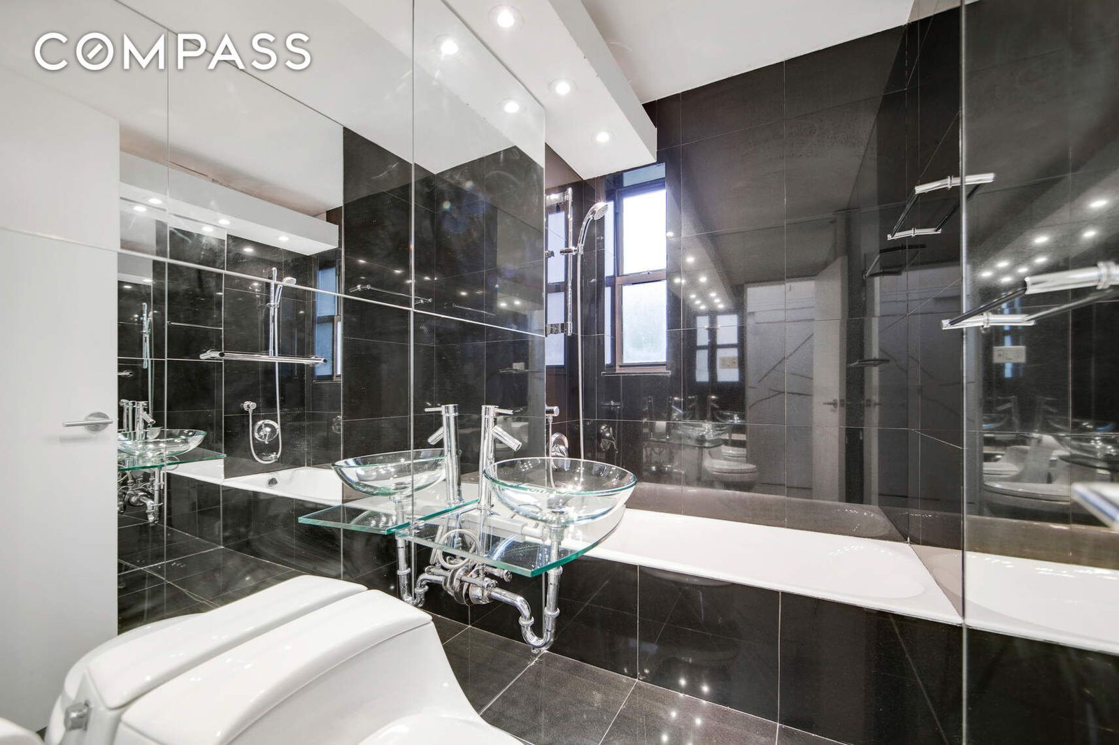 Real estate property located at 330 70th #4G, New York, Upper East Side, New York City, NY