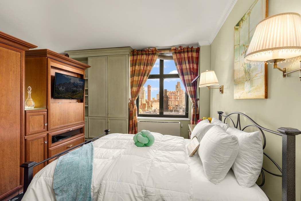 Real estate property located at 188 70th #18B, New York, Lenox Hill, New York City, NY