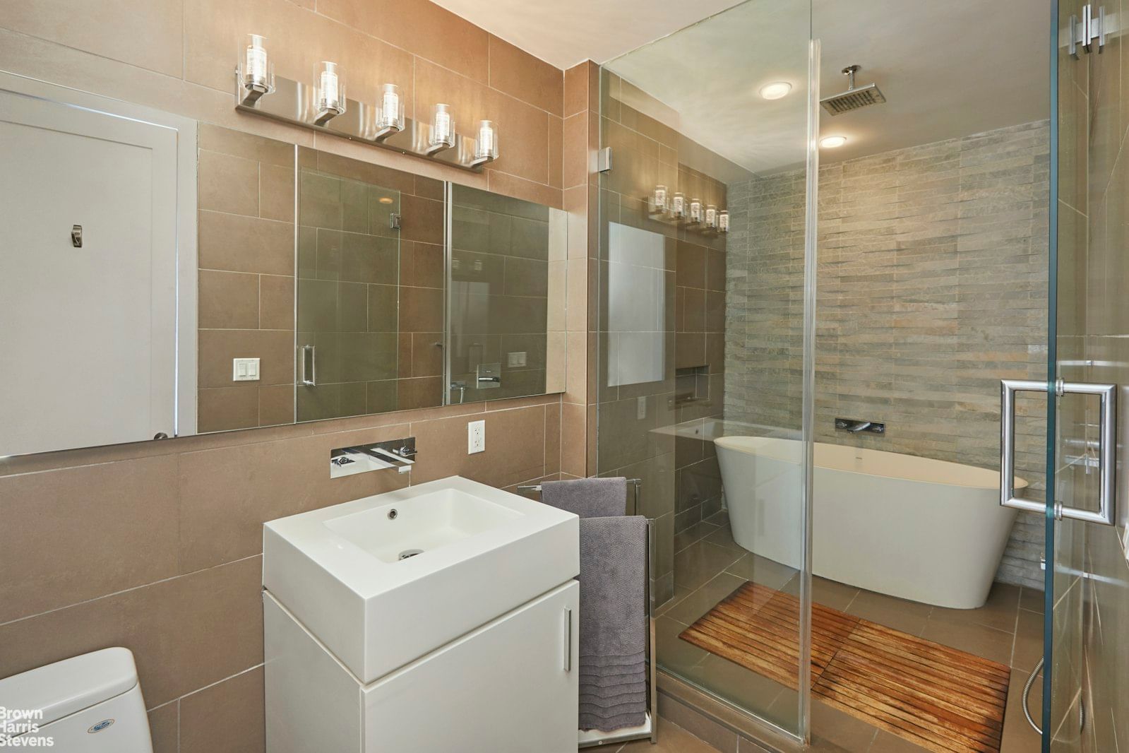 Real estate property located at 5-19 BORDEN #3H, Queens, Hunters Point, New York City, NY
