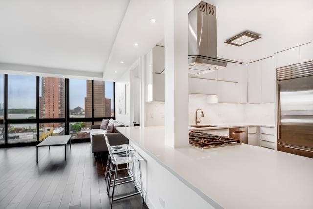 Real estate property located at 245 93RD #15H, New York, Yorkville, New York City, NY