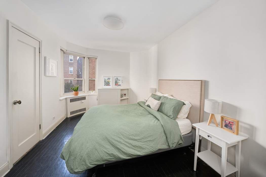 Real estate property located at 520 90th #3A, New York, Yorkville, New York City, NY