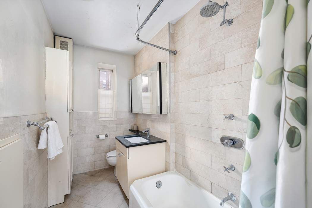 Real estate property located at 520 90th #3A, New York, Yorkville, New York City, NY