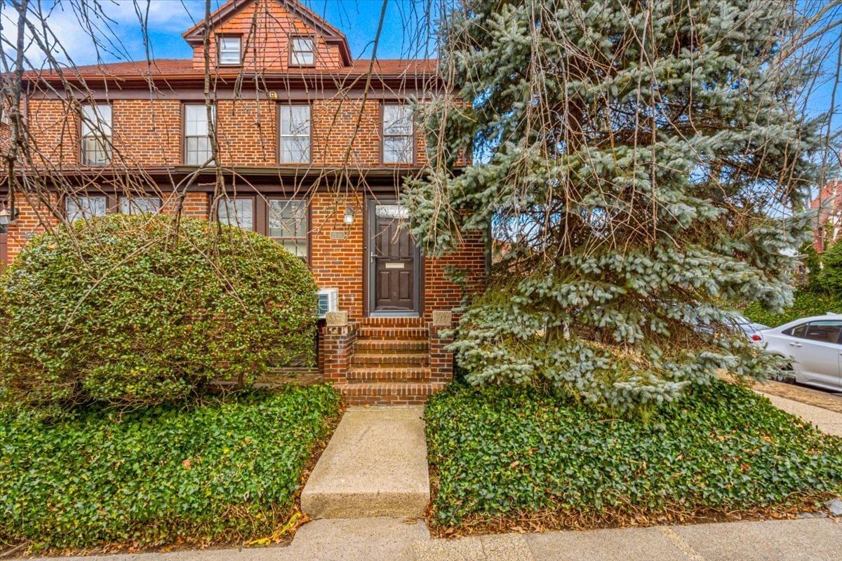 Real estate property located at 75-61 Kessel, Queens, Forest Hills, New York City, NY