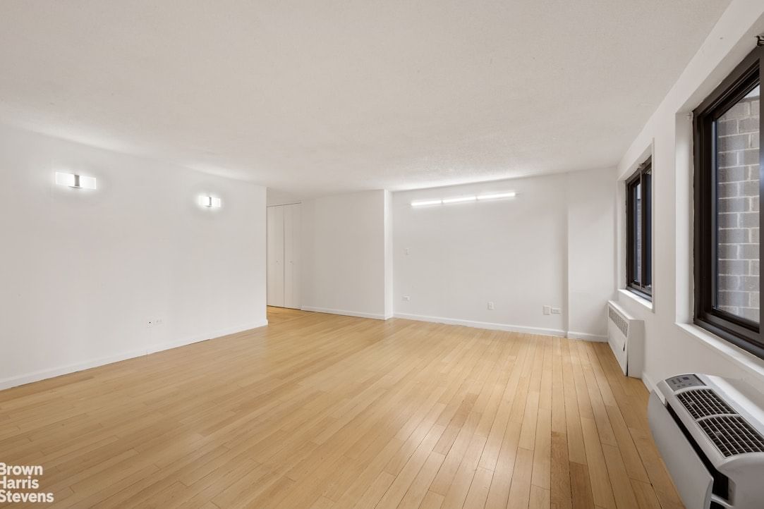Real estate property located at 90 GOLD #2G, New York, Fulton/seaport, New York City, NY