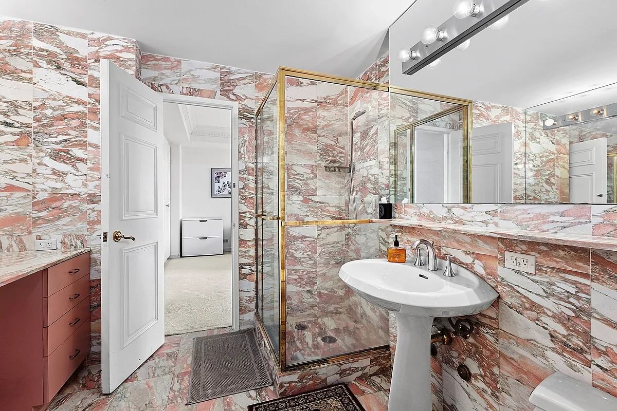 Real estate property located at 205 63RD #17A, New York, Lenox Hill, New York City, NY