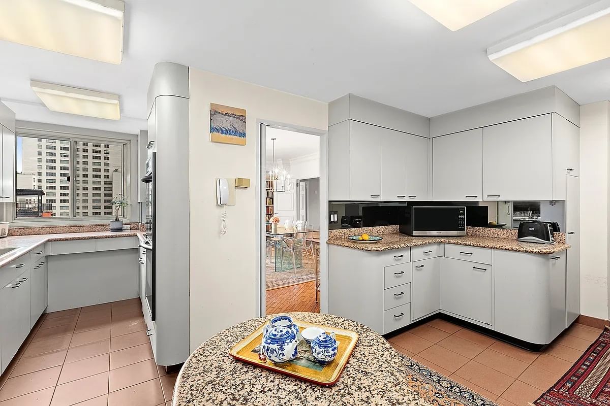 Real estate property located at 205 63RD #17A, New York, Lenox Hill, New York City, NY