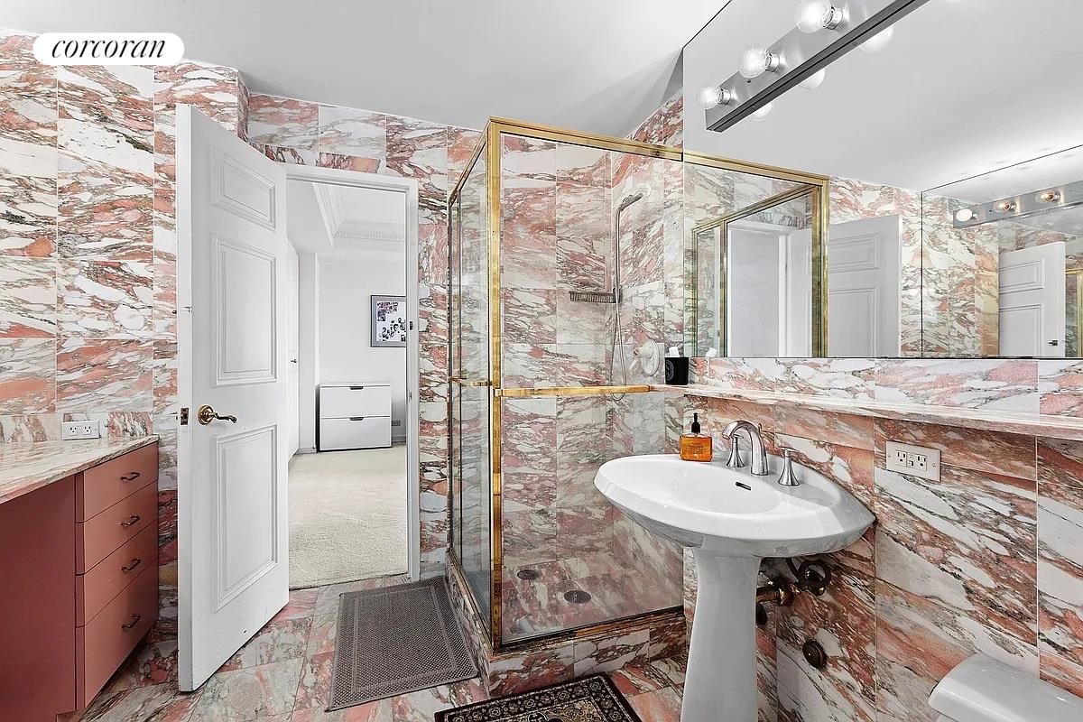 Real estate property located at 205 63RD #17A, New York, Lenox Hill, New York City, NY