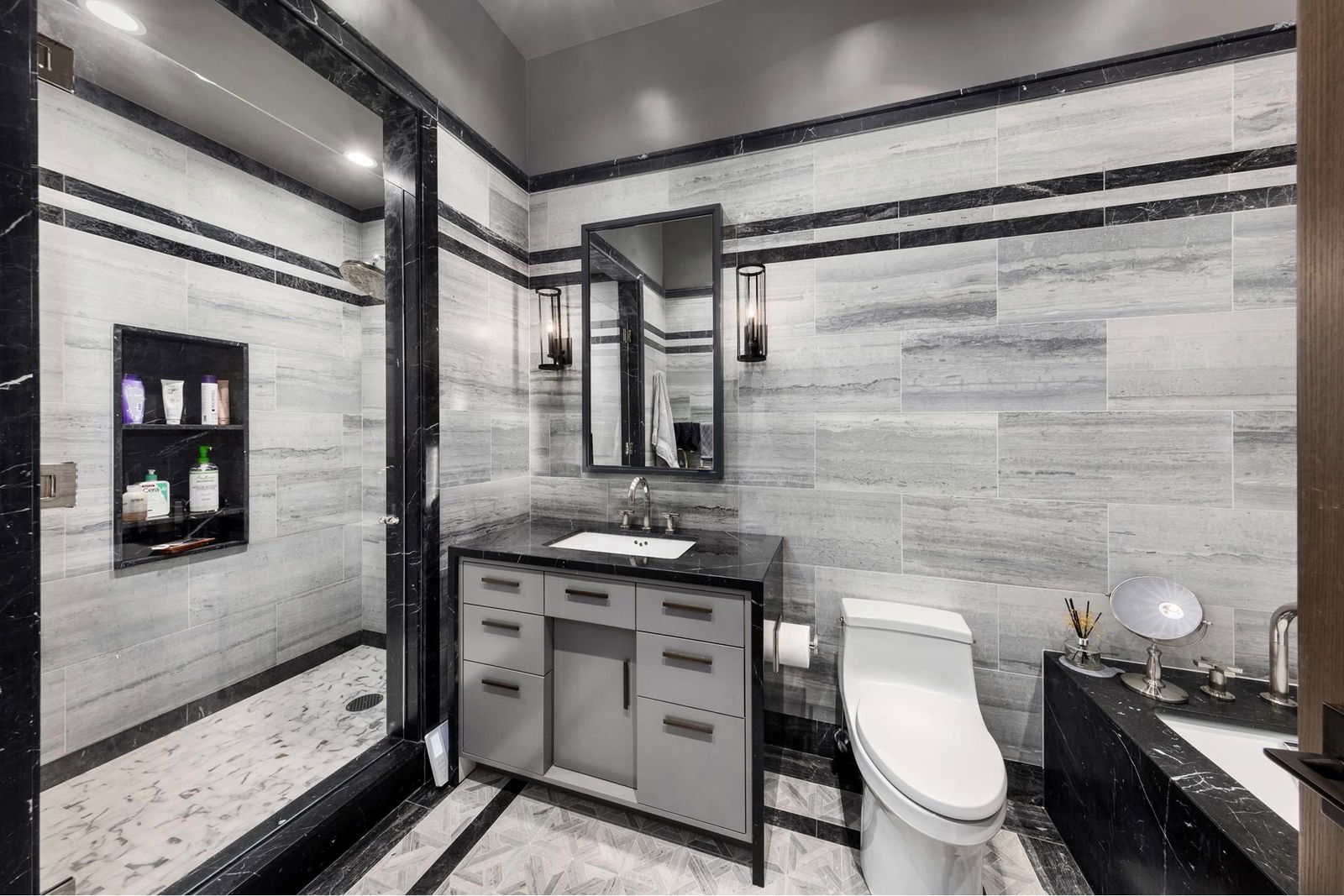 Real estate property located at 114 LIBERTY #2A, New York, Financial District, New York City, NY