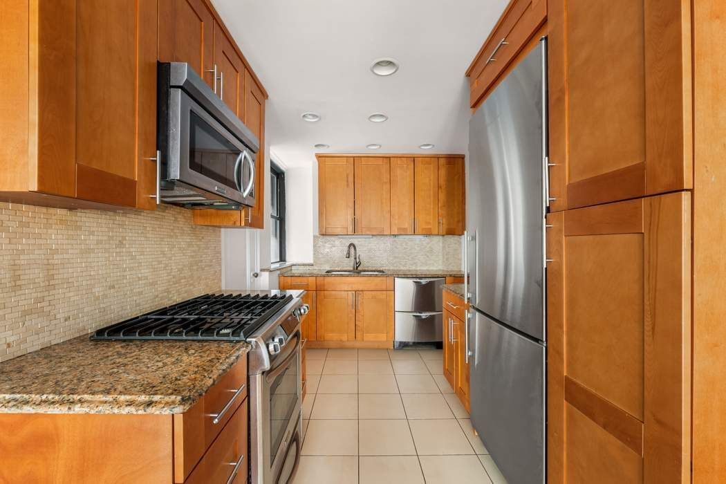 Real estate property located at 260 End #3D, New York, Lincoln Square, New York City, NY
