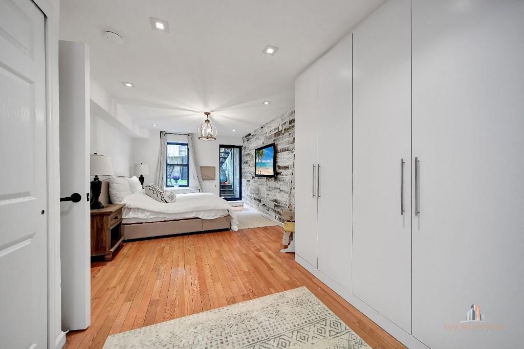 Real estate property located at 418 83rd #1B, New York, Upper East Side, New York City, NY