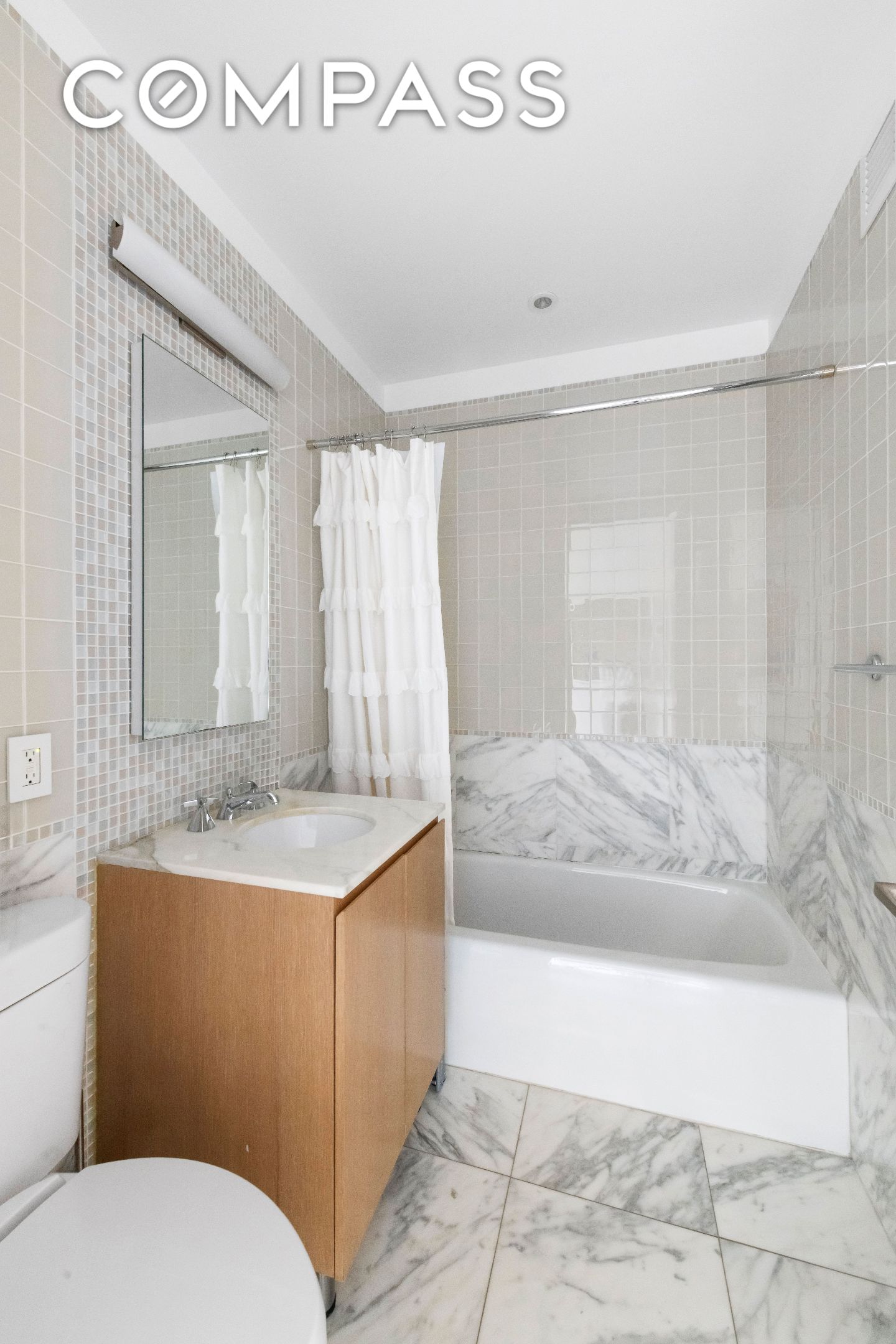 Real estate property located at 255 74th #14C, New York, Upper East Side, New York City, NY